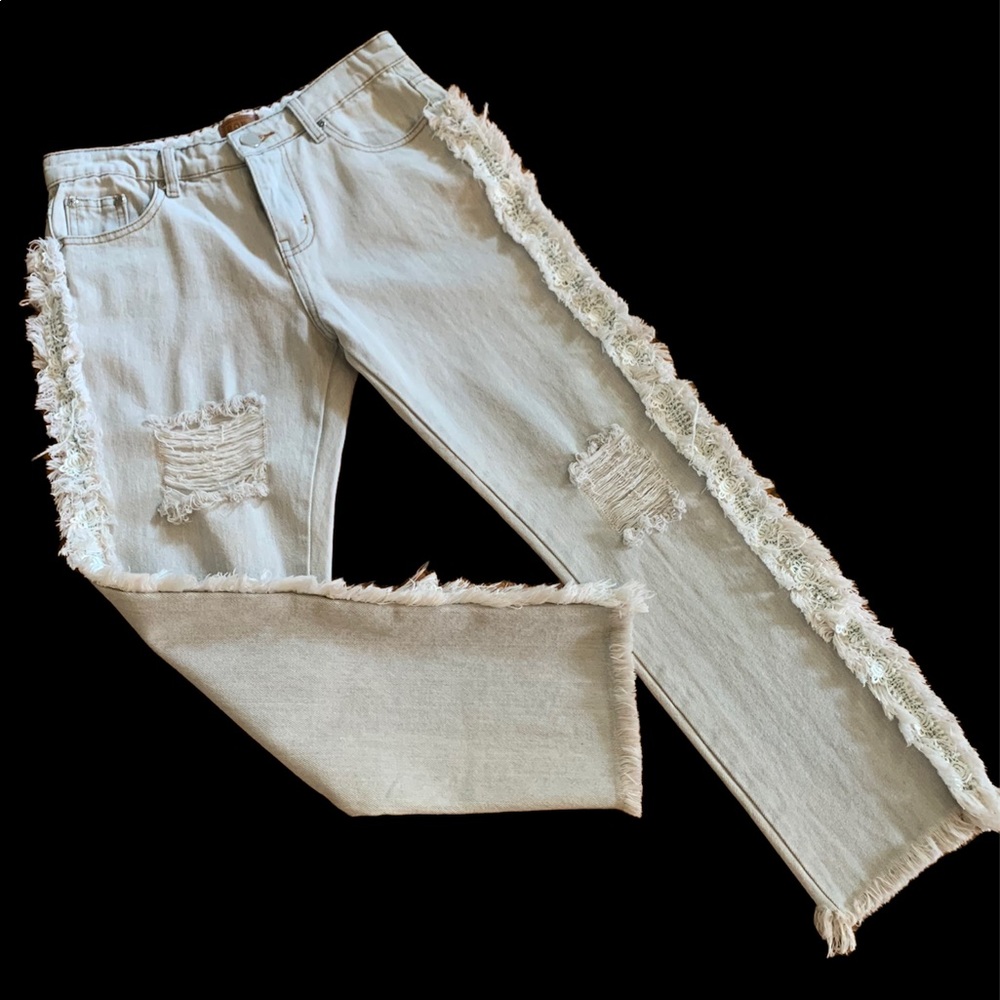 POL Light Wash Distressed Boyfriend Jean